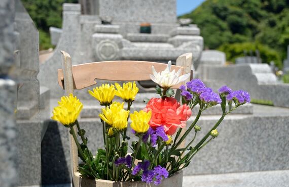藤沢で駐車場が利用できるお寺をお探しでしたら一度お問い合わせください